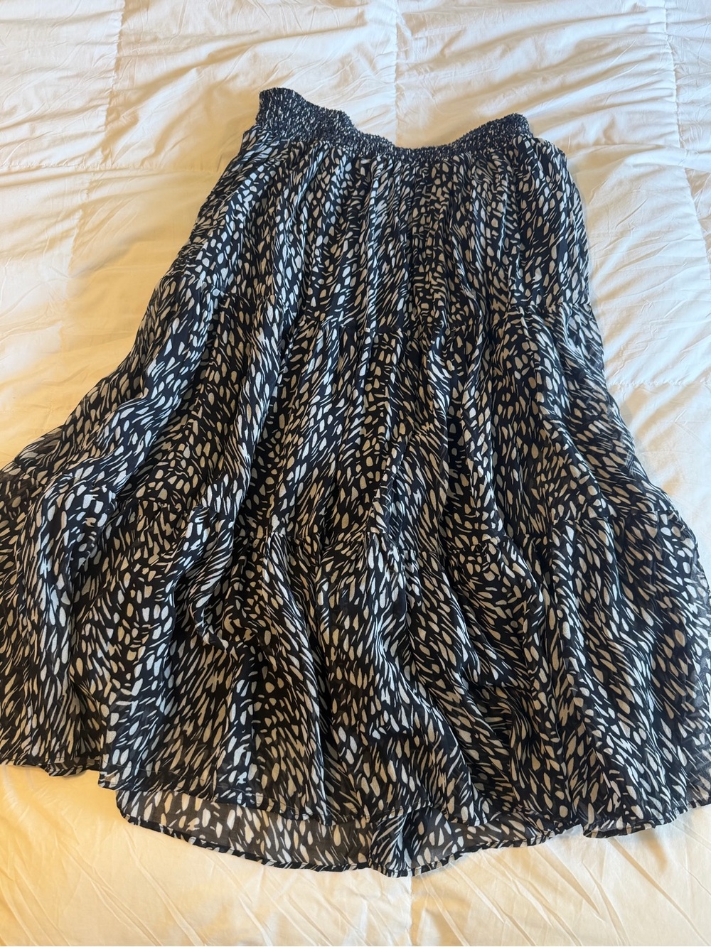 Tabi Tiered Chiffon Midi Skirt - navy & white